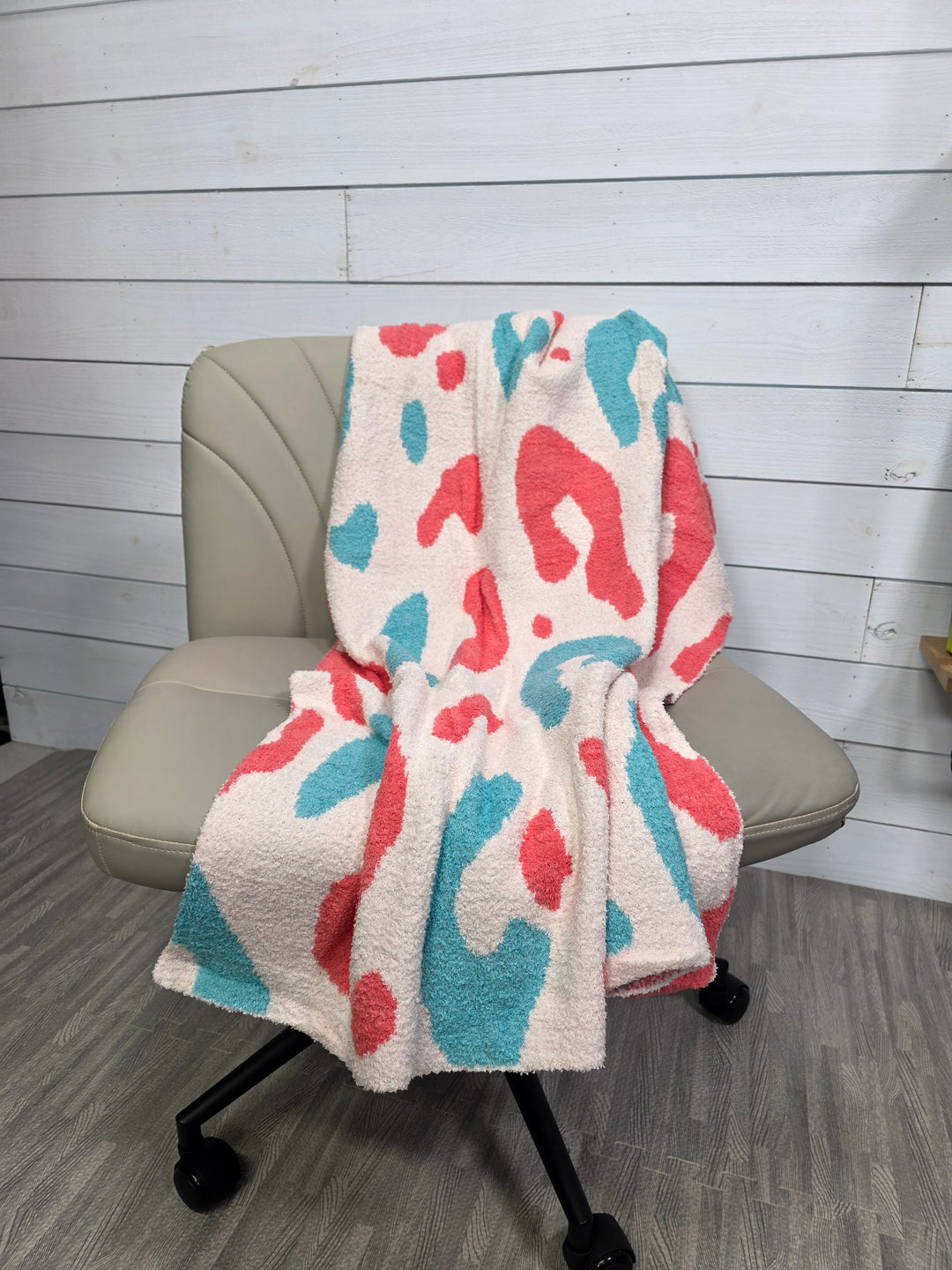 Cozy Blanket - Cotton Candy Leopard Print