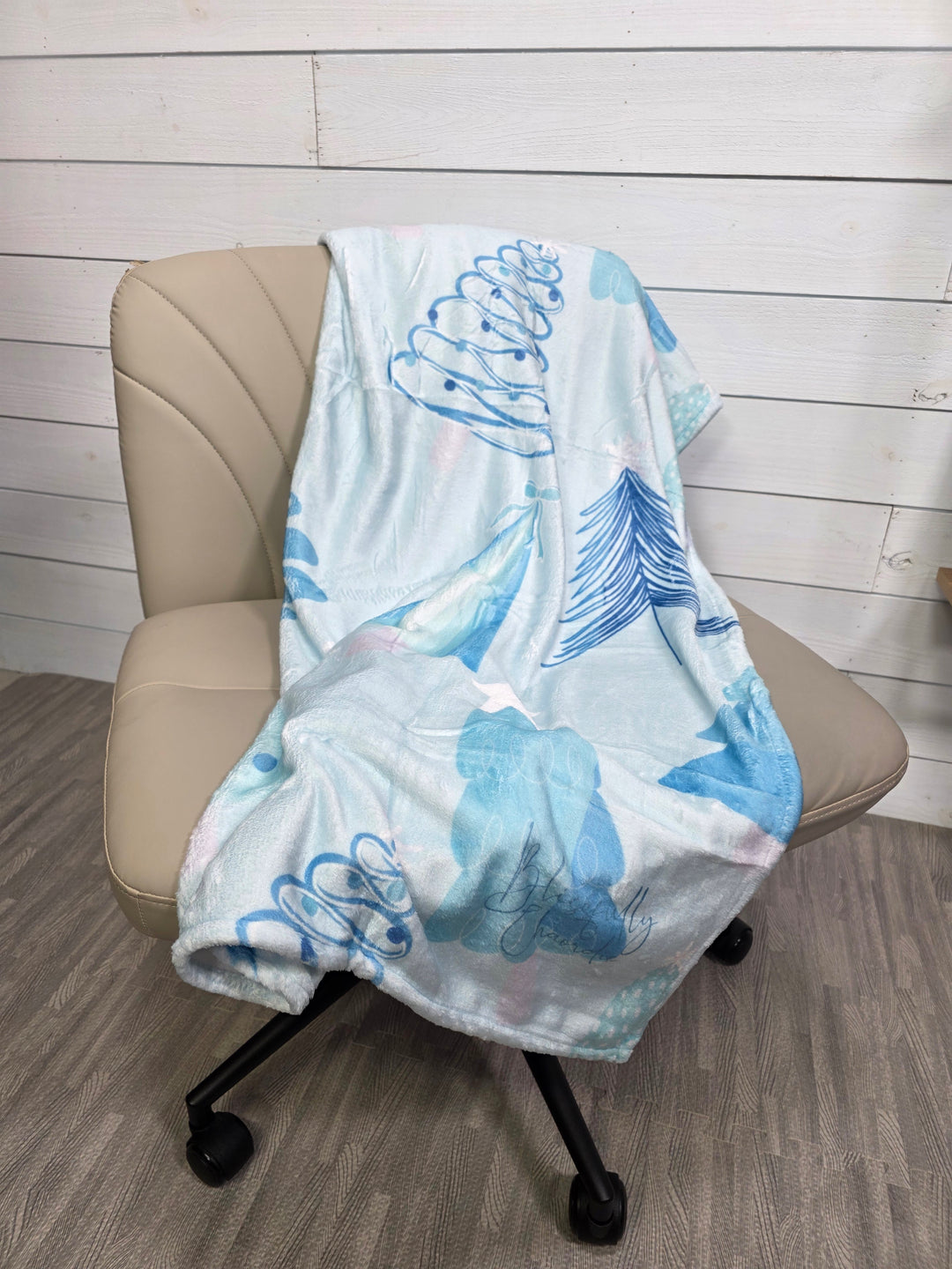 Cozy Blanket - Blue Christmas