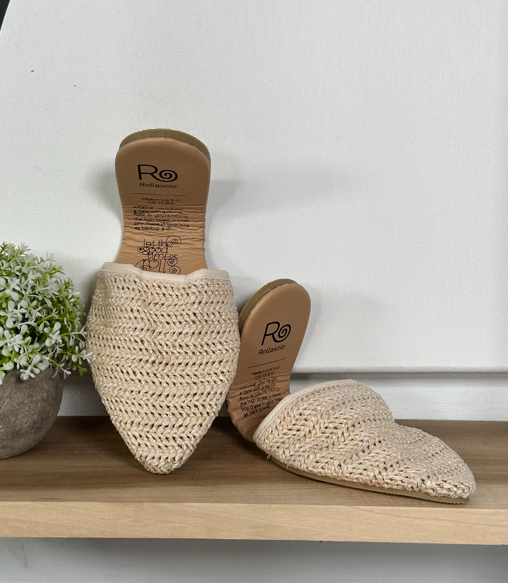 Wicker Park Mule Rollasole Size 7.5-8.5