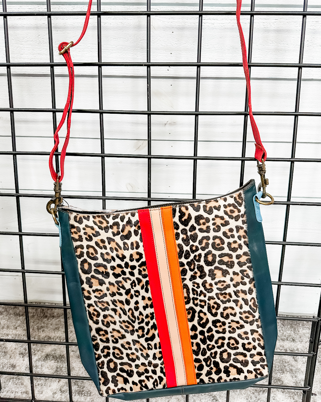 Extra Large Cross Body Cheetah