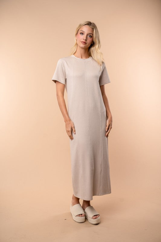White Birch - Short sleeve round neck back slit dress