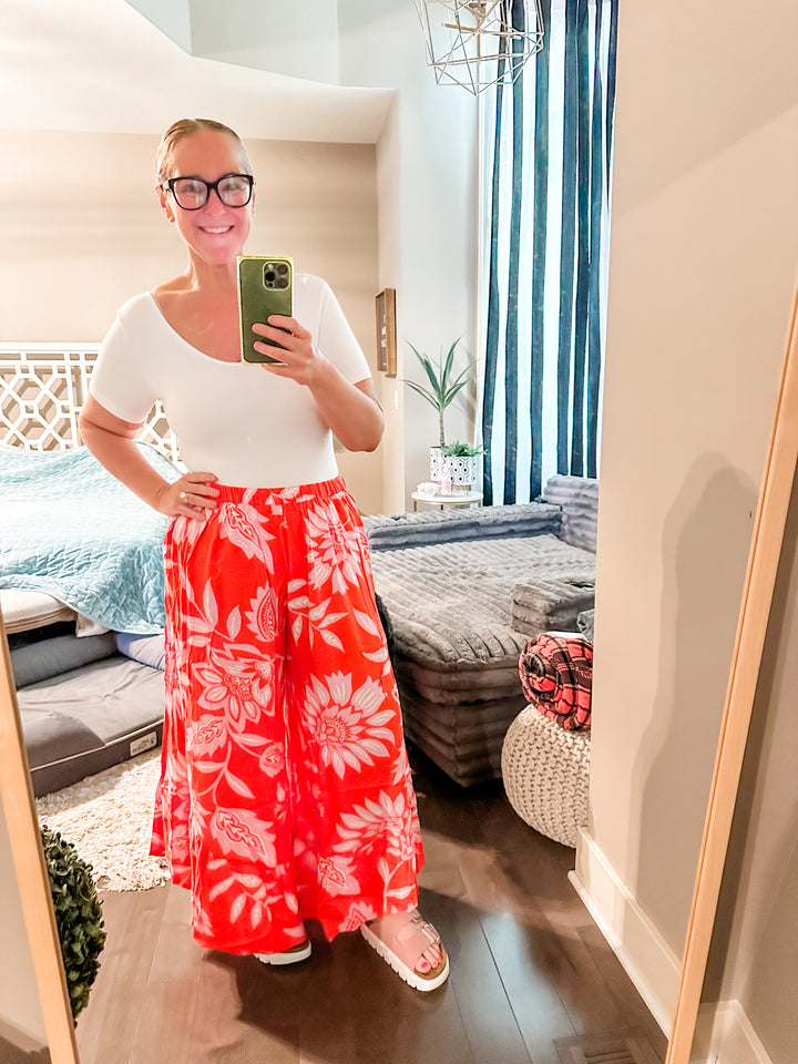 Easel - Flowy Capri Pants