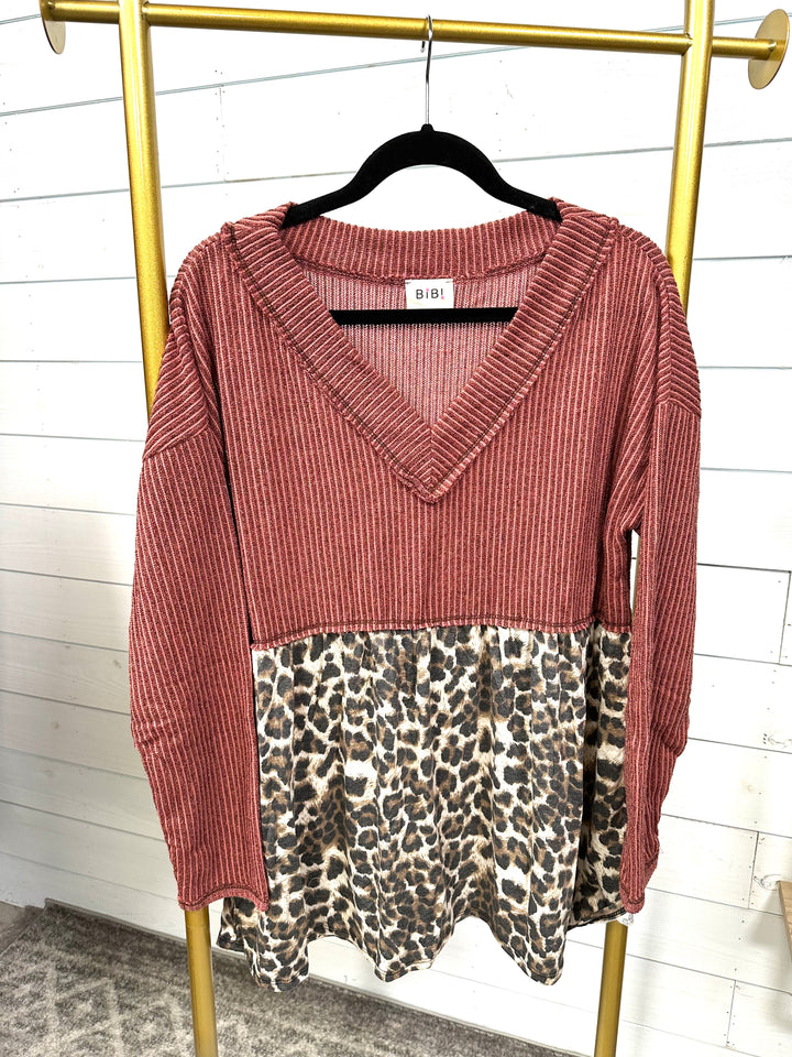 Bibi - V Neck Leopard Peplum