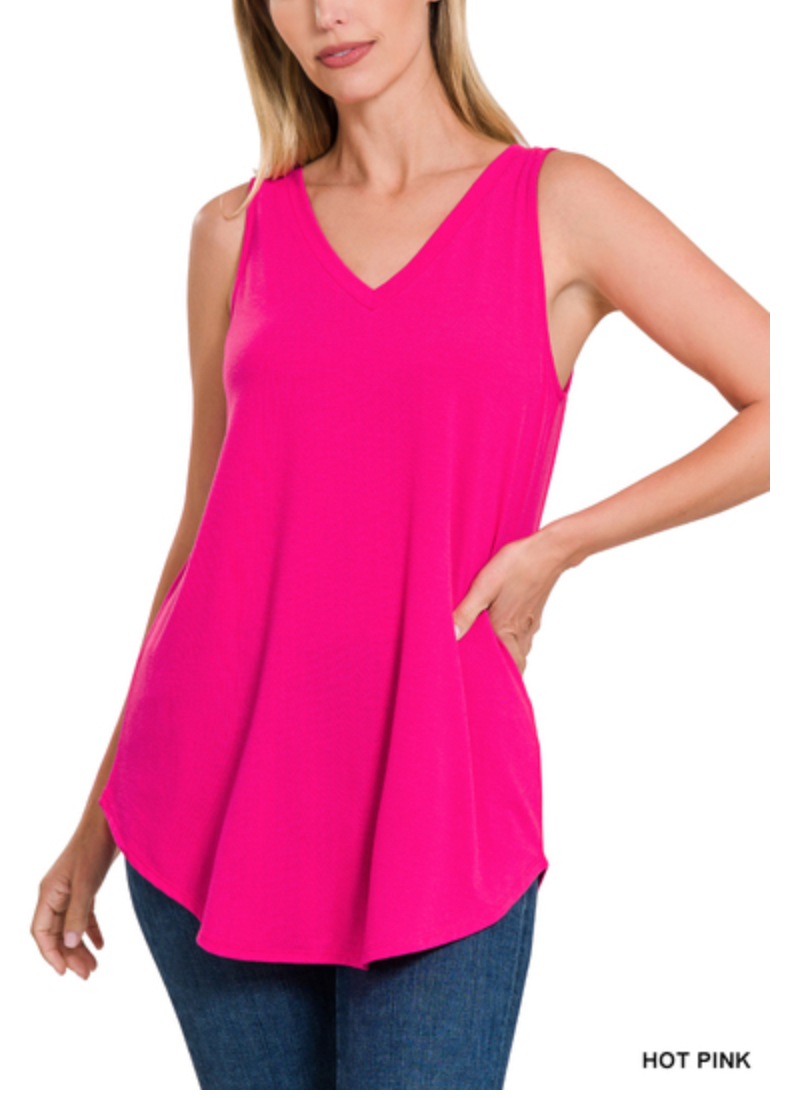 Zenana - SLEEVELESS V-NECK TOP