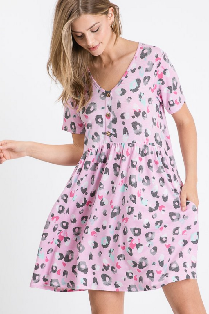Heimish - SHORT SLEEVE V NECK ANIMAL PRINT BABYDOLL DRESS