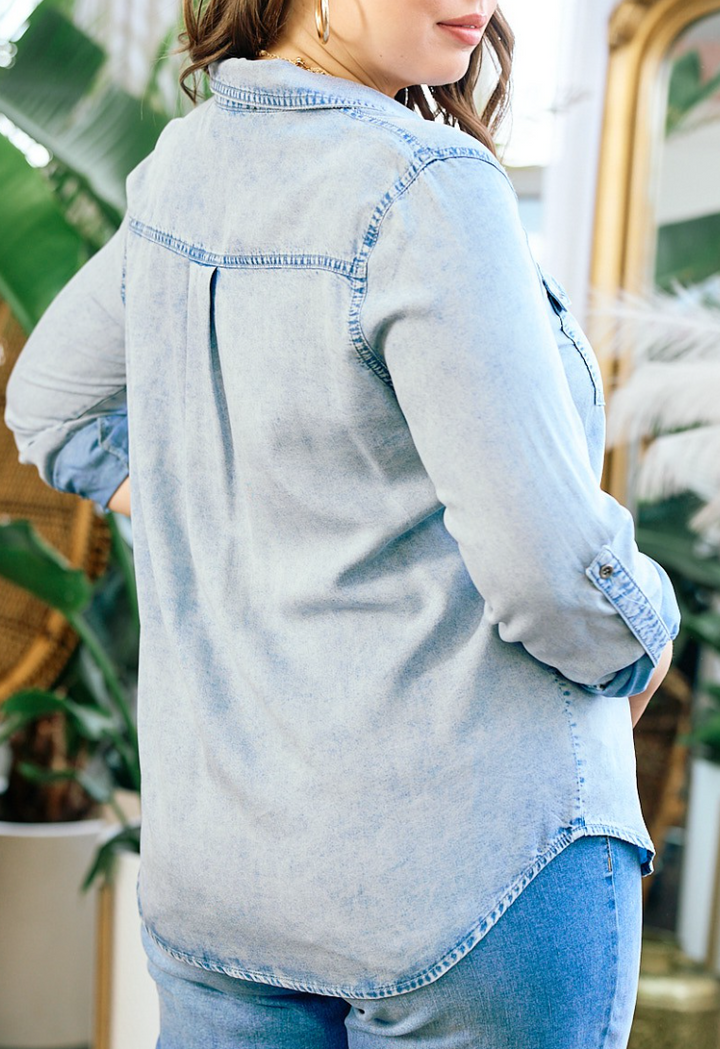 Doe & Rae - CHAMBRAY BUTTON DOWN SHIRT WITH ROLL UP SLEEVE