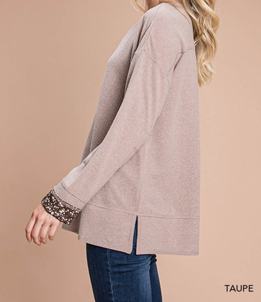 Cotton Bleu - Hacci Brushed Top W/ Floral Contrast Sleeve Detailed