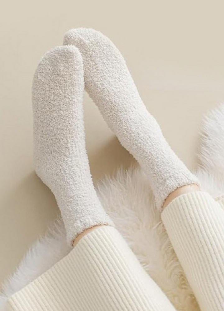 WARM FUZZY FLEECE SOCKS
