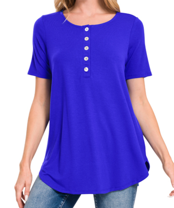 Zenana - SHORT SLEEVE DOLPHIN HEM SHELL BUTTON TOP