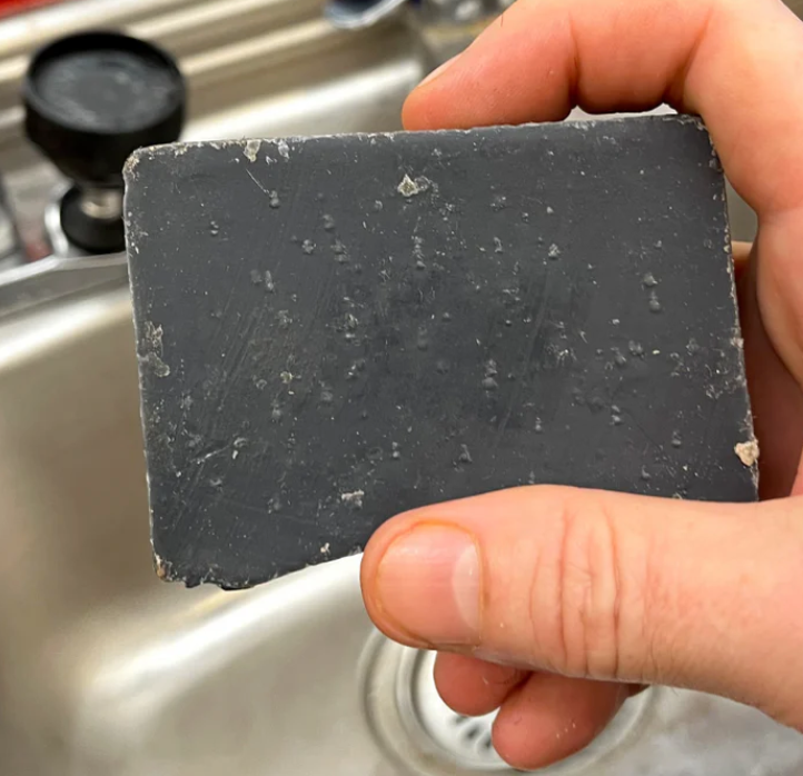 Charcoal Mint Detox 4 oz Bar