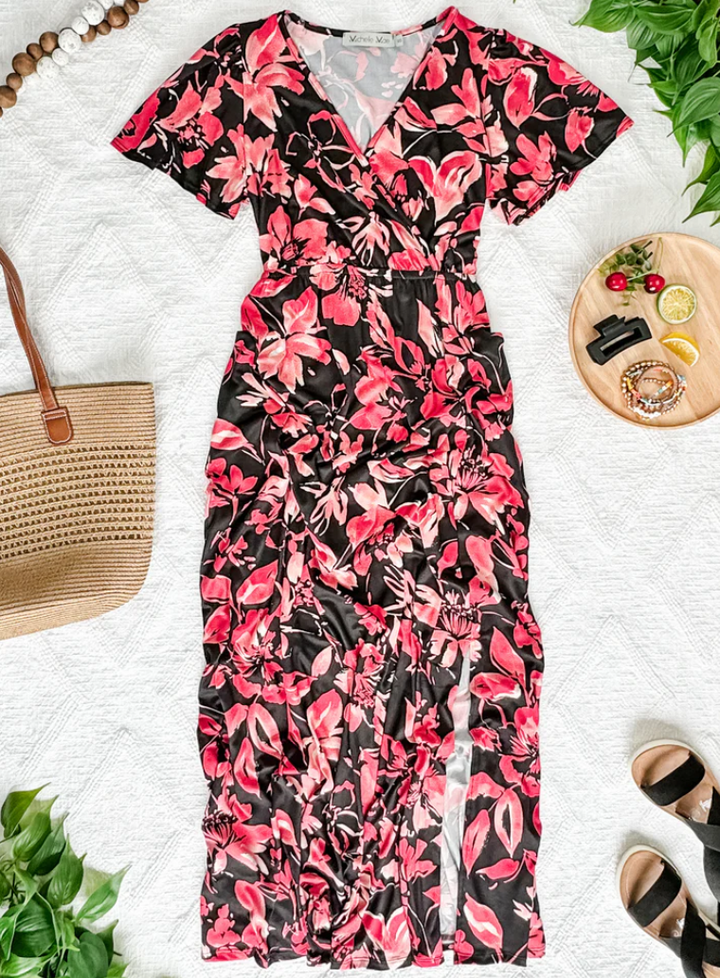Michelle Mae - Maxi Dress - Black and Red Tropical