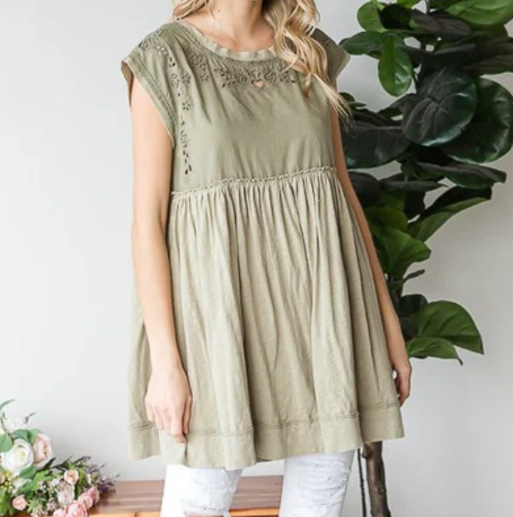 Oli & Hali - MINERAL WASHED EMBROIDERY PEPLUM TUNIC TOP