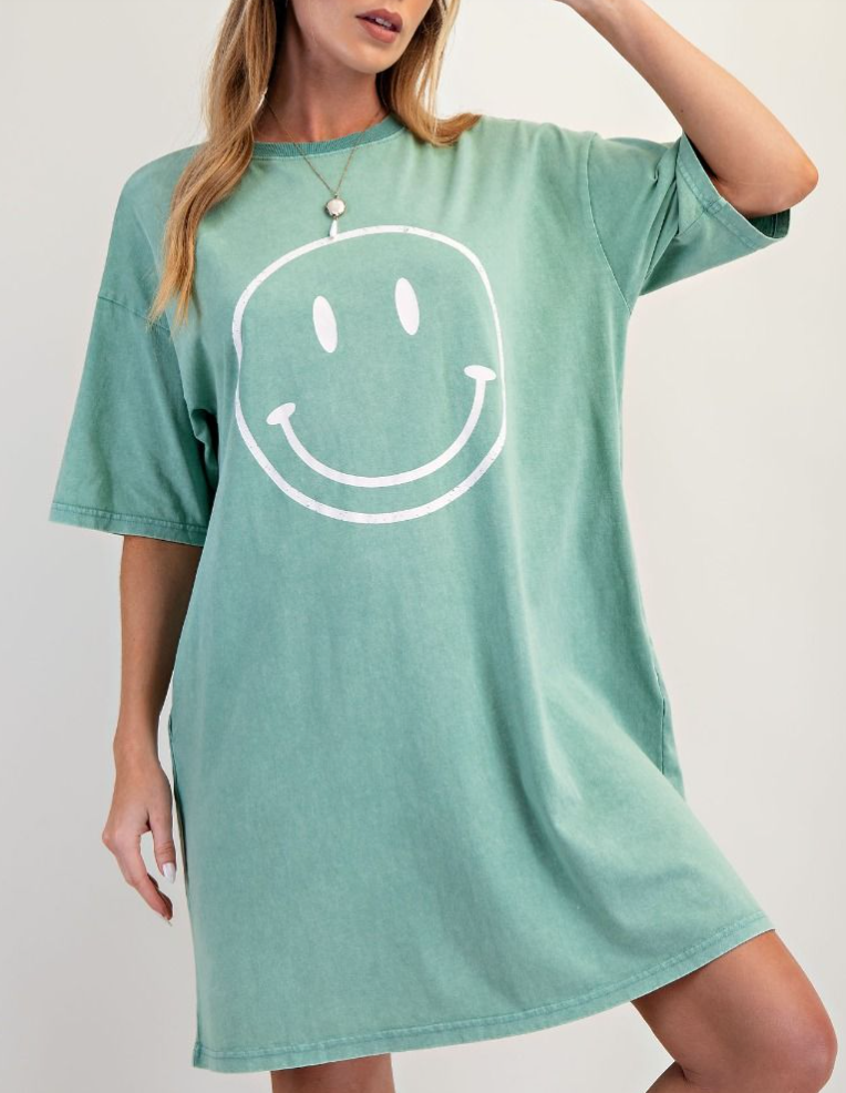 Easel - Smiley Face Dress