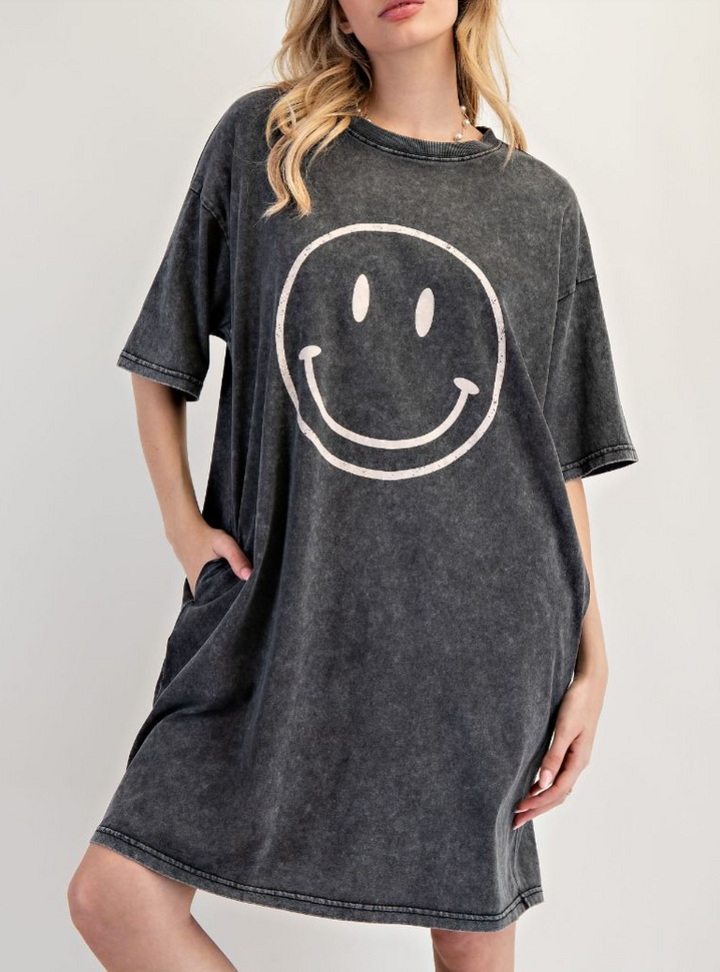Easel - Smiley Face Dress