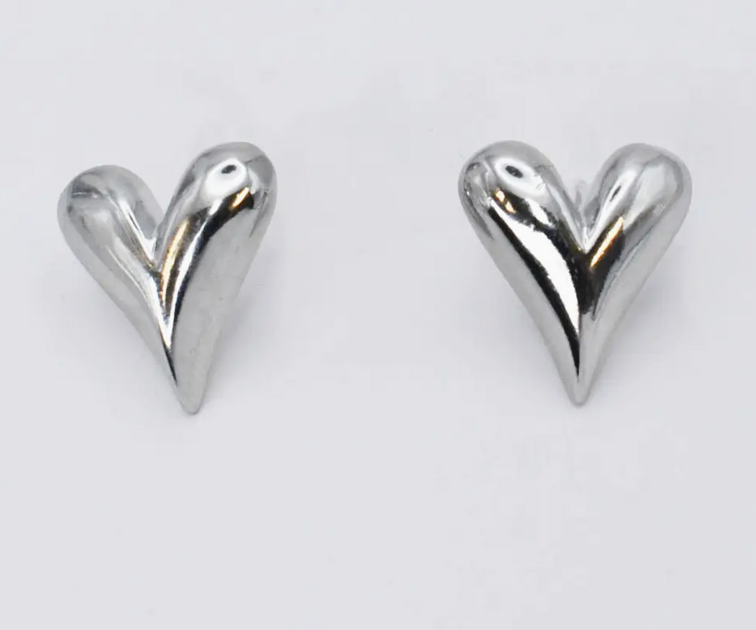Treasure Jewels - Heart Tear Stud