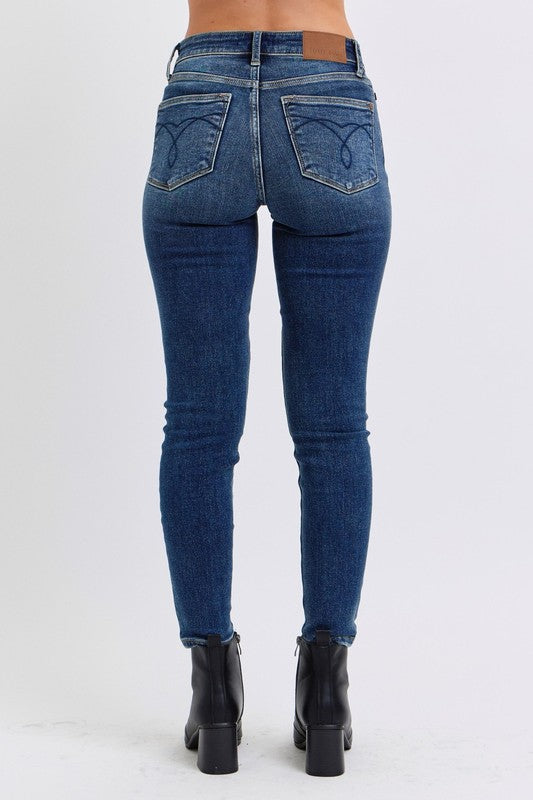 Judy Blue Full Size Mid-Rise Waist Thermal Skinny Jeans with Pockets